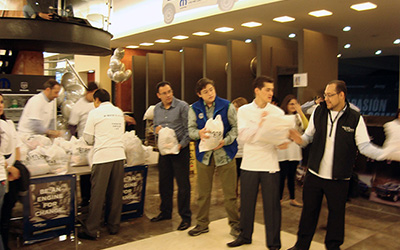 Entregas de 1000 despensas en alianza con Fundación CHRYSLER. Lerma Estado de México, Junio 2014