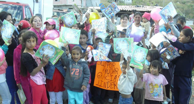Delivery of toys in San Antonio Solis, Municipality of Temascalcingo State of Mexico