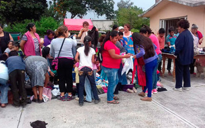 Thanks to your donations we were able to deliver clothes to neighboring laborers in the neighborhood of Piñuelas of Nepantla, State of Mexico.
