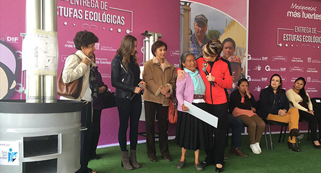 El viernes pasado hicimos entrega de estufas ecológicas en el municipio de Temoaya, Estado de México beneficiando a 100 familias.