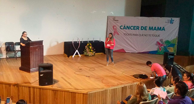 Impartimos plática sobre cáncer de mama a jóvenes de Tuxpan, Michoacán. ¡Tócate para que no te toque!