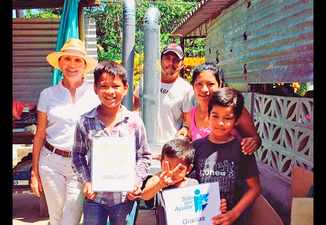 El fin de semana hicimos entrega de estufa ecológica a familia en Centla, Tabasco para evitar la exposición al humo de leña, factor importante para el desarrollo de cáncer de pulmón.