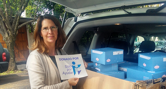 Entrega de 59 mangas y 63 prótesis para pacientes del Centro Oncológico Internacional y de Salvati, A.C.