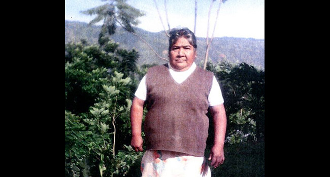 Josefina de Oaxaca apoyada con su medicamento